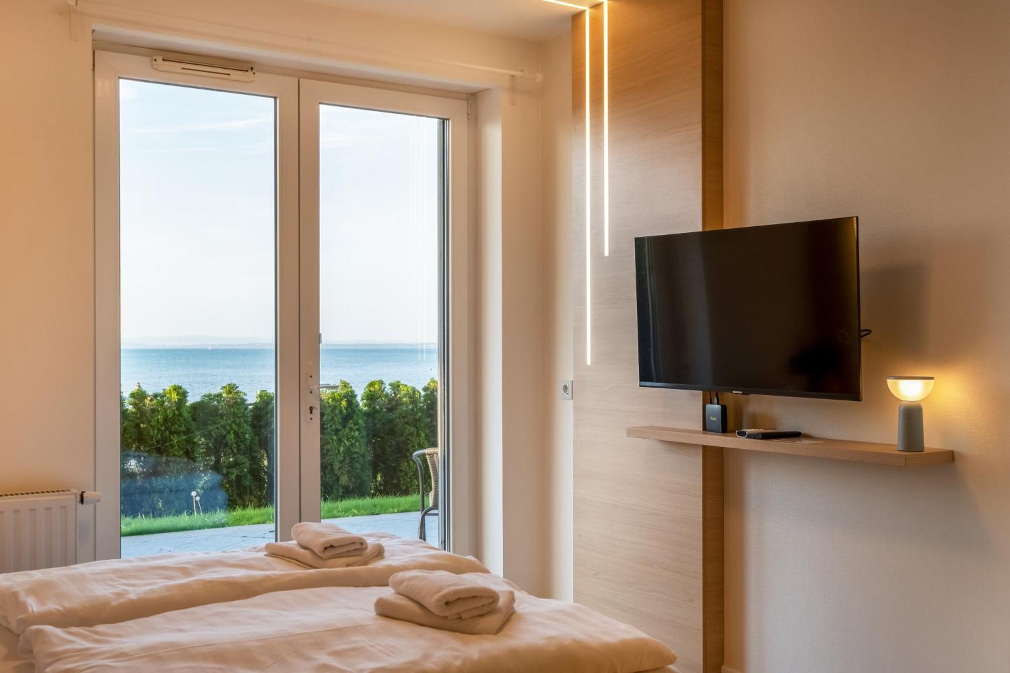 Myflat Club 218 Garden Wellness Apartments Siófok Eksteriør billede