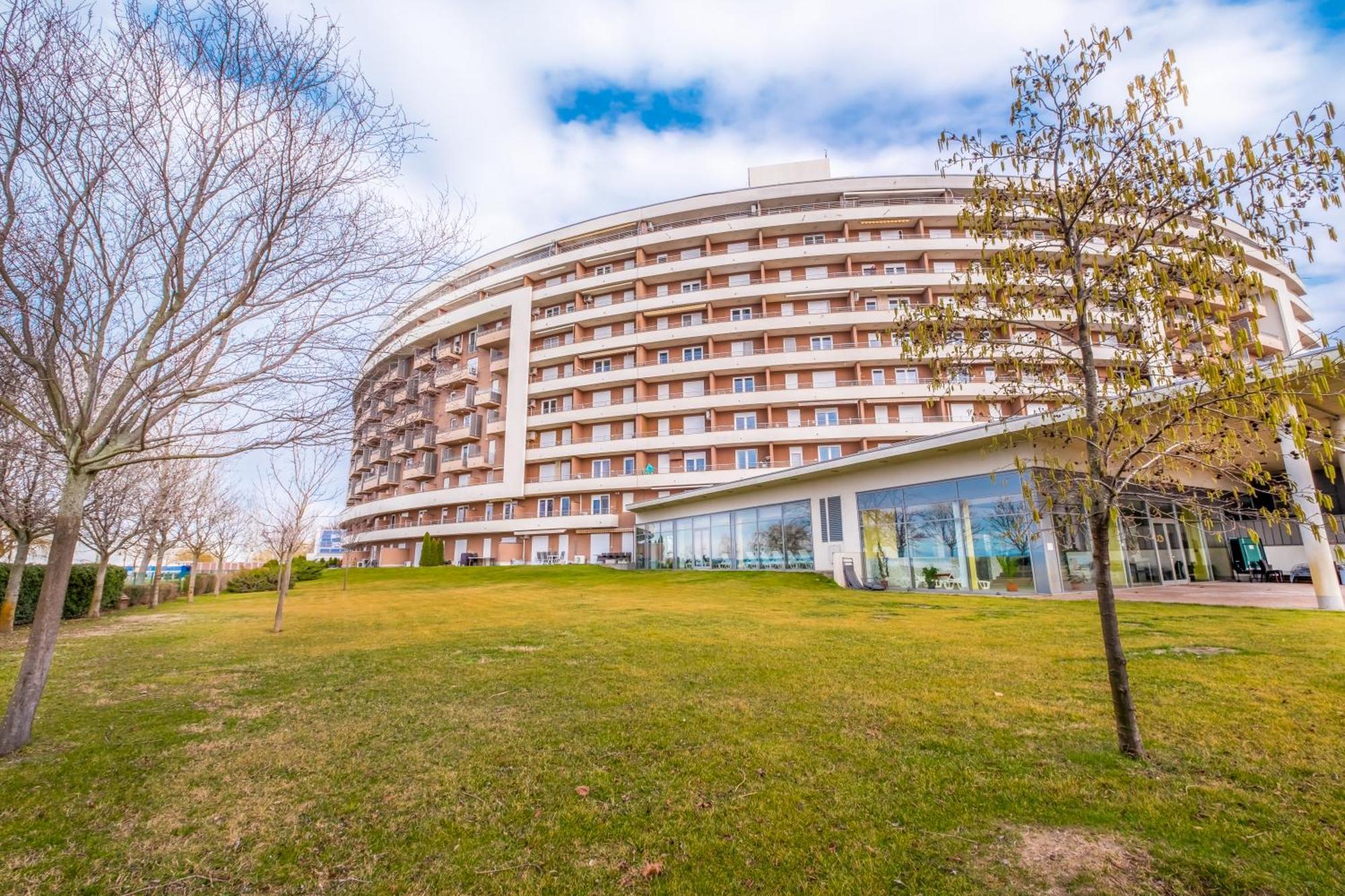 Myflat Club 218 Garden Wellness Apartments Siófok Eksteriør billede